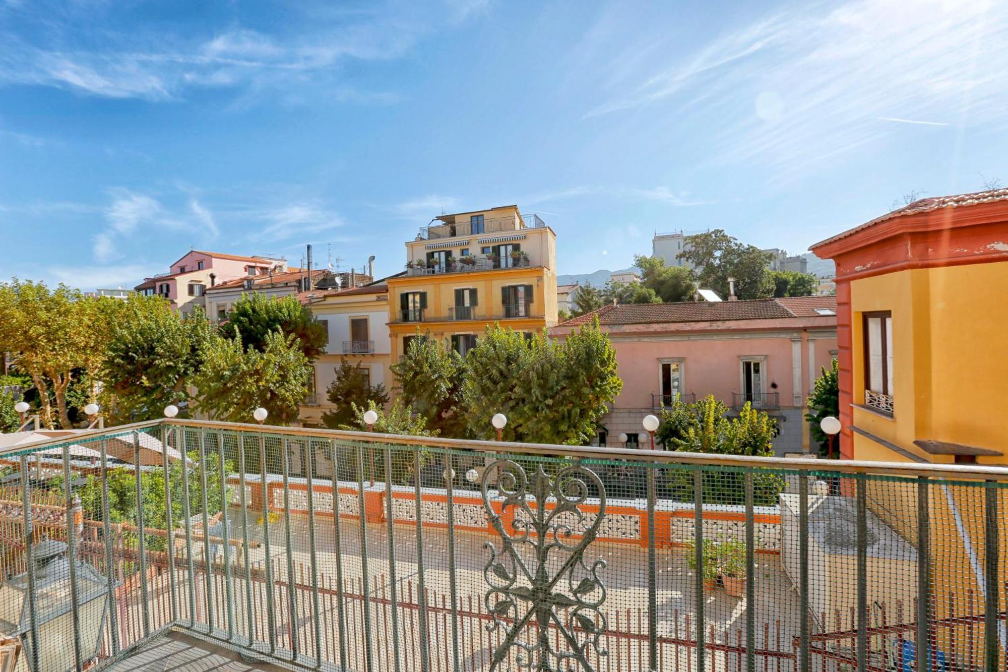 Amore Rentals - Appartamento Terrazza Tasso Sorrento Exterior photo